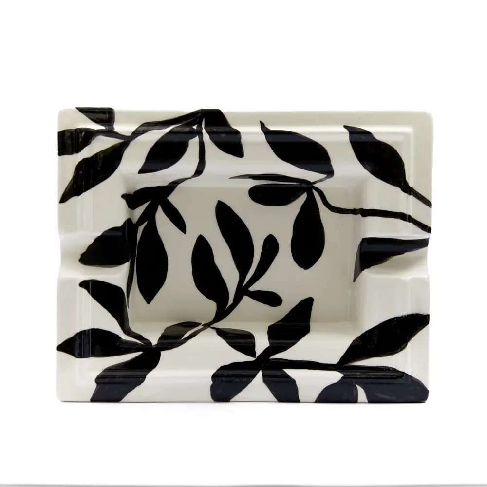 Siyah Yaprak Desenli Küllük