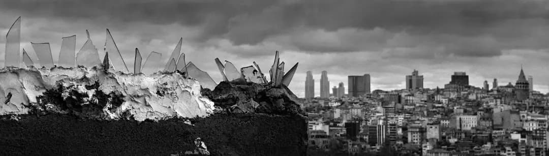 Cam Kırıkları ve Şehir