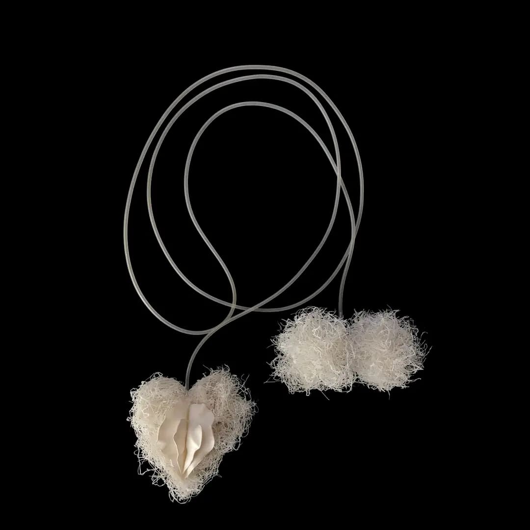 ‘Both And’ Kolye / 01